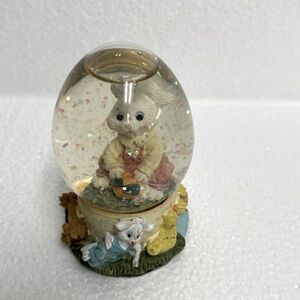 Vtg Small Egg Shaped Glittery Snow Globe With Easter Bunny Inside